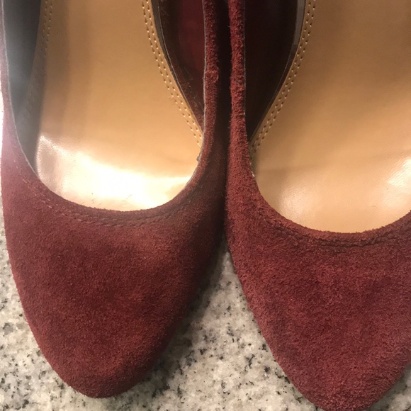 Jessica Simpson Suede Wedge Heel - Picture 7 of 8